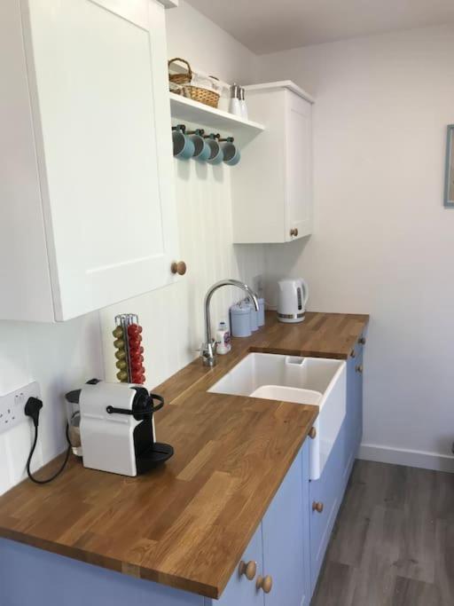 Villa Perfect 4 Cpls & Families . Close To Everything Pentraeth Exterior foto