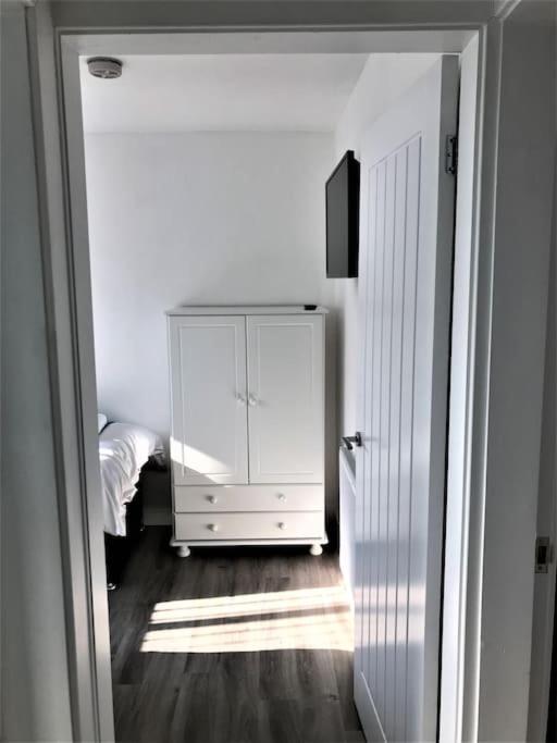 Villa Perfect 4 Cpls & Families . Close To Everything Pentraeth Exterior foto